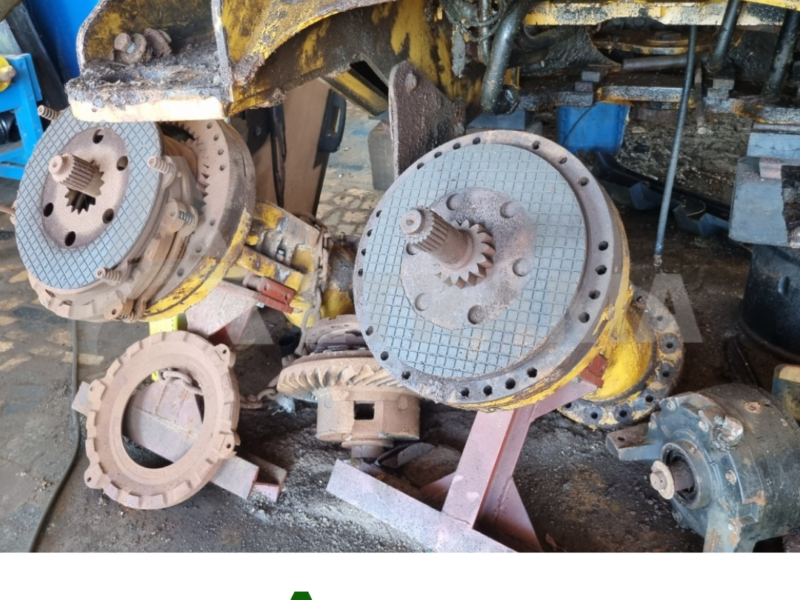 Diversas Peças para Aplicação na Pá Carregadeira John Deere modelo 724K