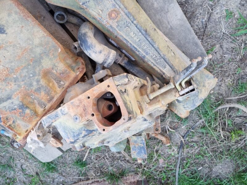 Tampa hidráulica para aplicação no trator New Holland TL-75
