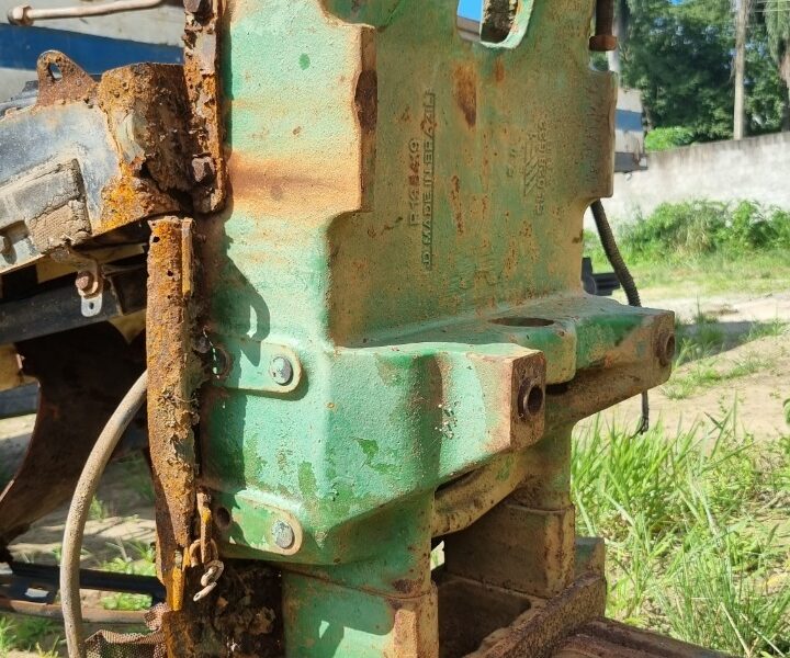 Mesa dianteira para aplicação nos tratores John Deere linha 5000