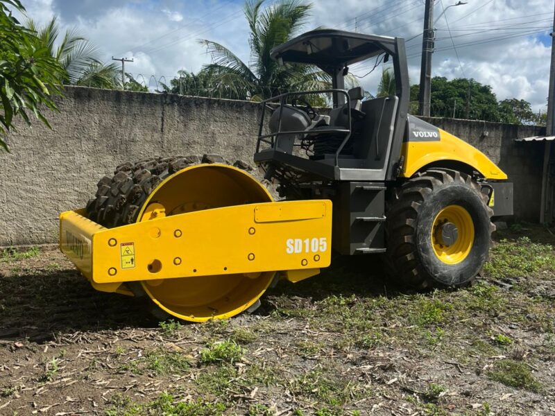 Rolo Compactador Volvo SD 105 F ano 2013 - Venda ou Locação