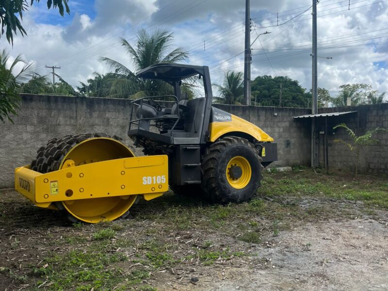 Rolo Compactador Volvo SD 105 F ano 2013 - Venda ou Locação