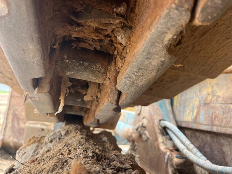 TRATOR DE ESTEIRAS MARCA KOMATSU, MODELO D61EX ANO 2020